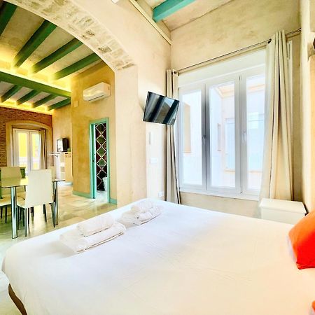 סביליה Click Triana Apartment מראה חיצוני תמונה
